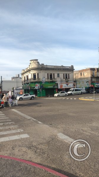 Old building, Brazil, Av. Joao Pessoa y Av. Agraciada (Uruguay side)