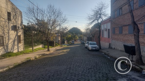 Calle Cervantes y Calle Damaso Antonio Larranaga